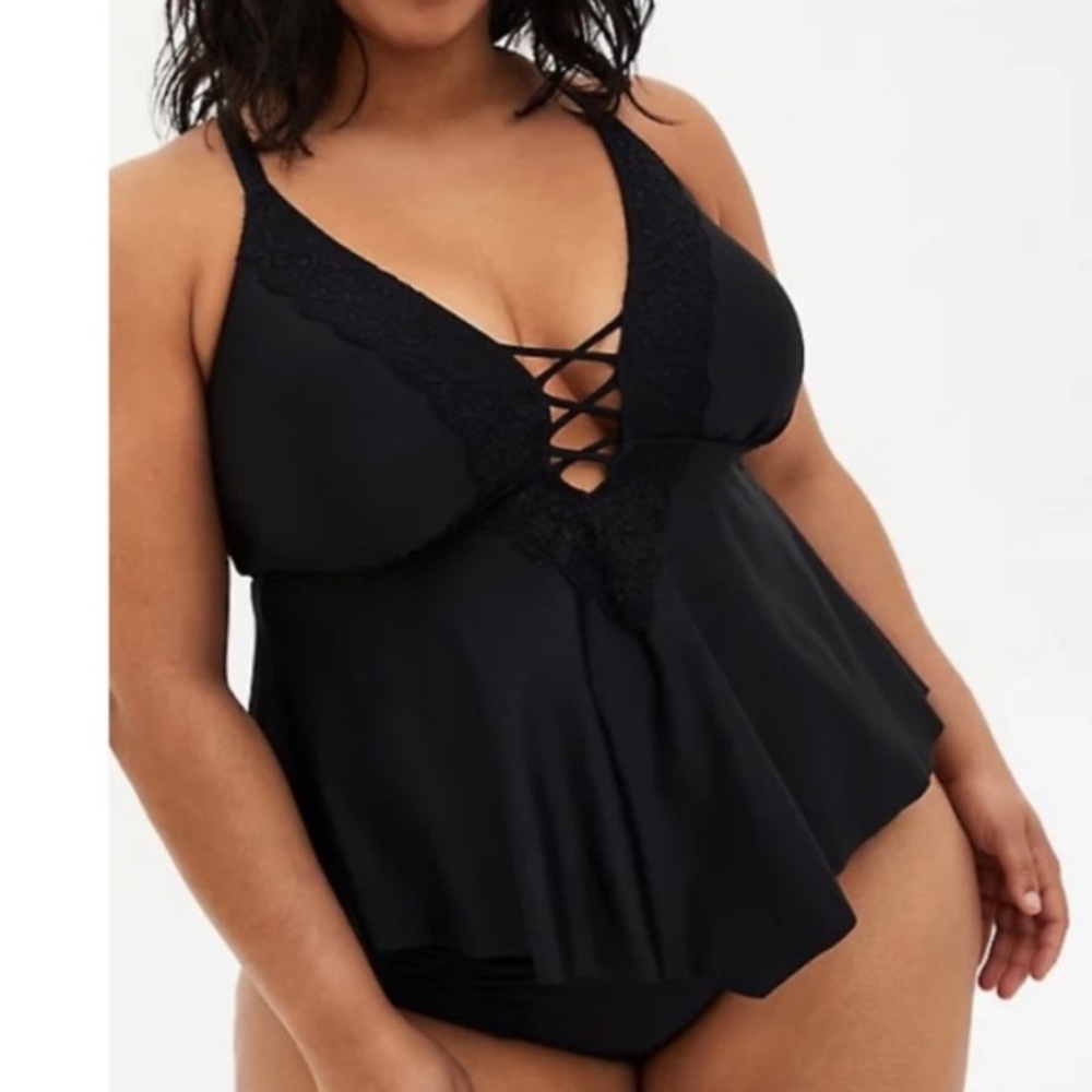 TORRID, BLACK CROTCHET LATTICE TANKINI TOP WIRELESS 4X